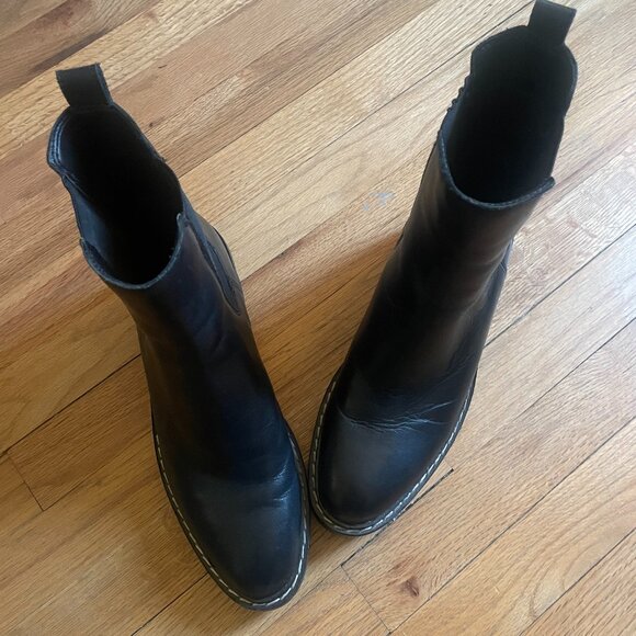 Lug sole Bootie - Picture 1 of 7